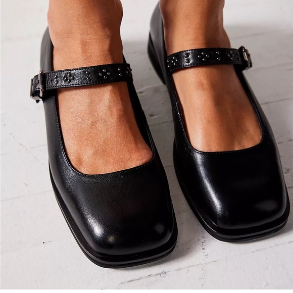 FREE PEOPLE Black Mary Jane Flats - Picture 1 of 4